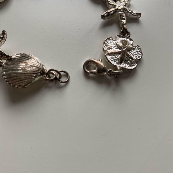 ⭐️SOLD⭐️Seashell bracelet - Picture 2 of 3